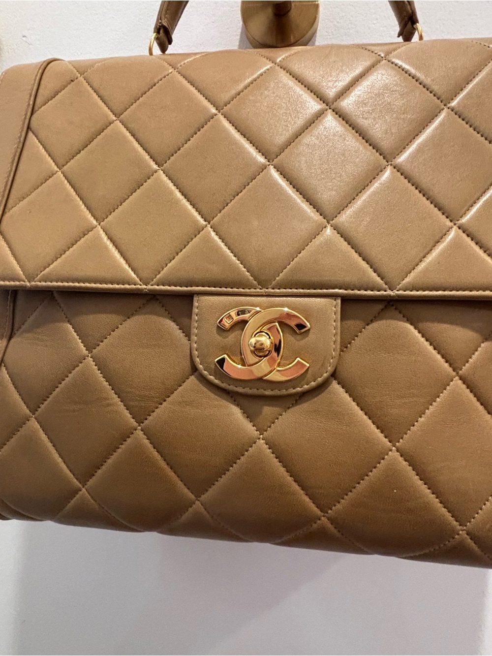 Chanel Vintage Quilted Top Handle Kelly Bag in Tan, 24K Gold Hardware - Picture 14 of 16